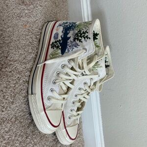 Custom Etsy shark converses size 8.5